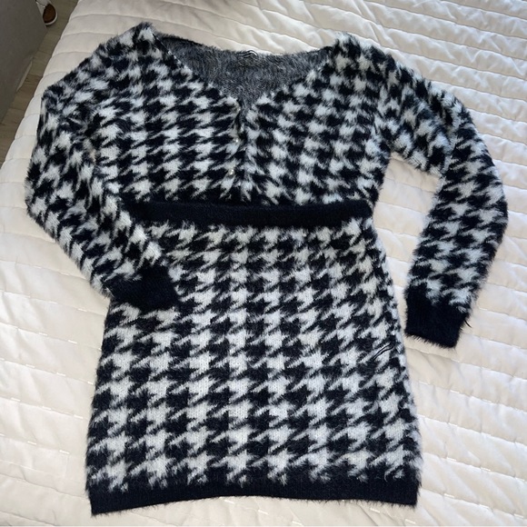 FASHION NOVA HOUNDSTOOTH SWEATER SET - Picture 2 of 8